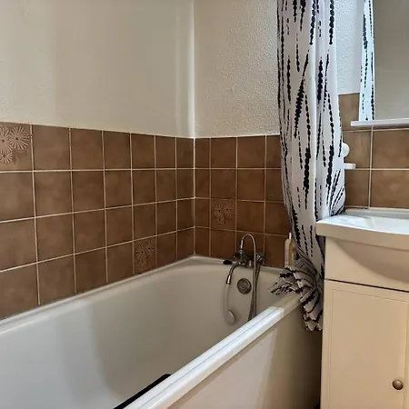 Hye680-a26 T3 Rez De Jardin 4 Personnes *