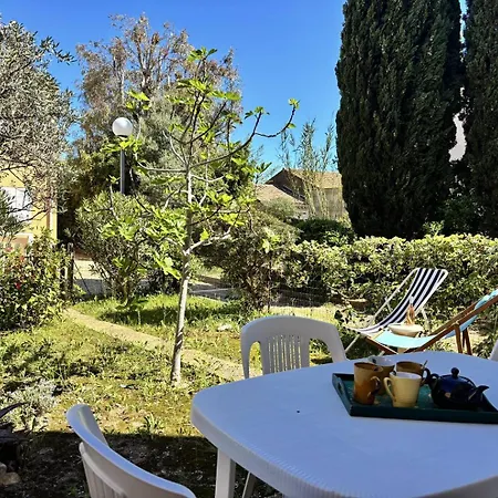 Hye680-a26 T3 Rez De Jardin 4 Personnes Apartment Hyeres
