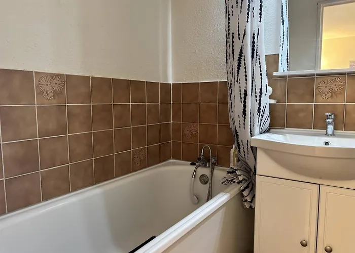 Hye400-a26 T3 Rez De Jardin 4 Personnes *